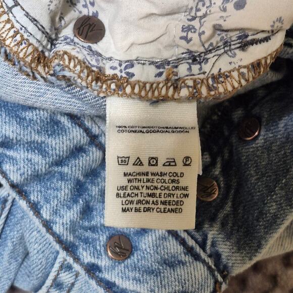 Free People We The Free Jeans Women 27 Chewed Up Distress Raw Hem Mid Rise Denim - Picture 9 of 11